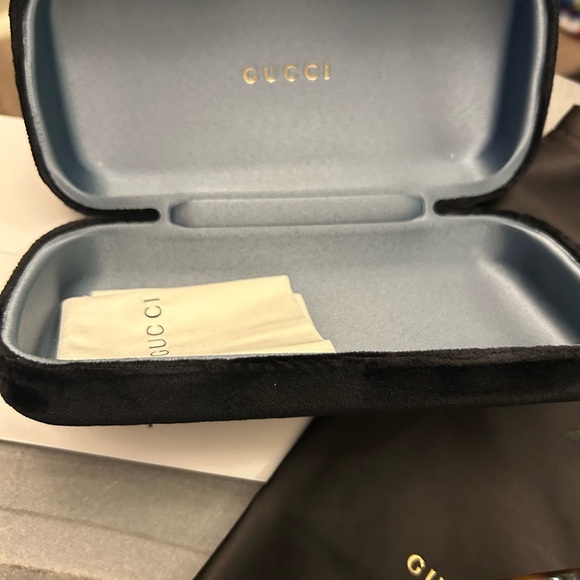 Gucci Brown Gradient Tortoise Sunglasses - Picture 9 of 10